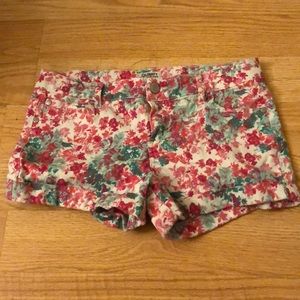 Summer Floral Shorts//Cute//Summer//Floral//